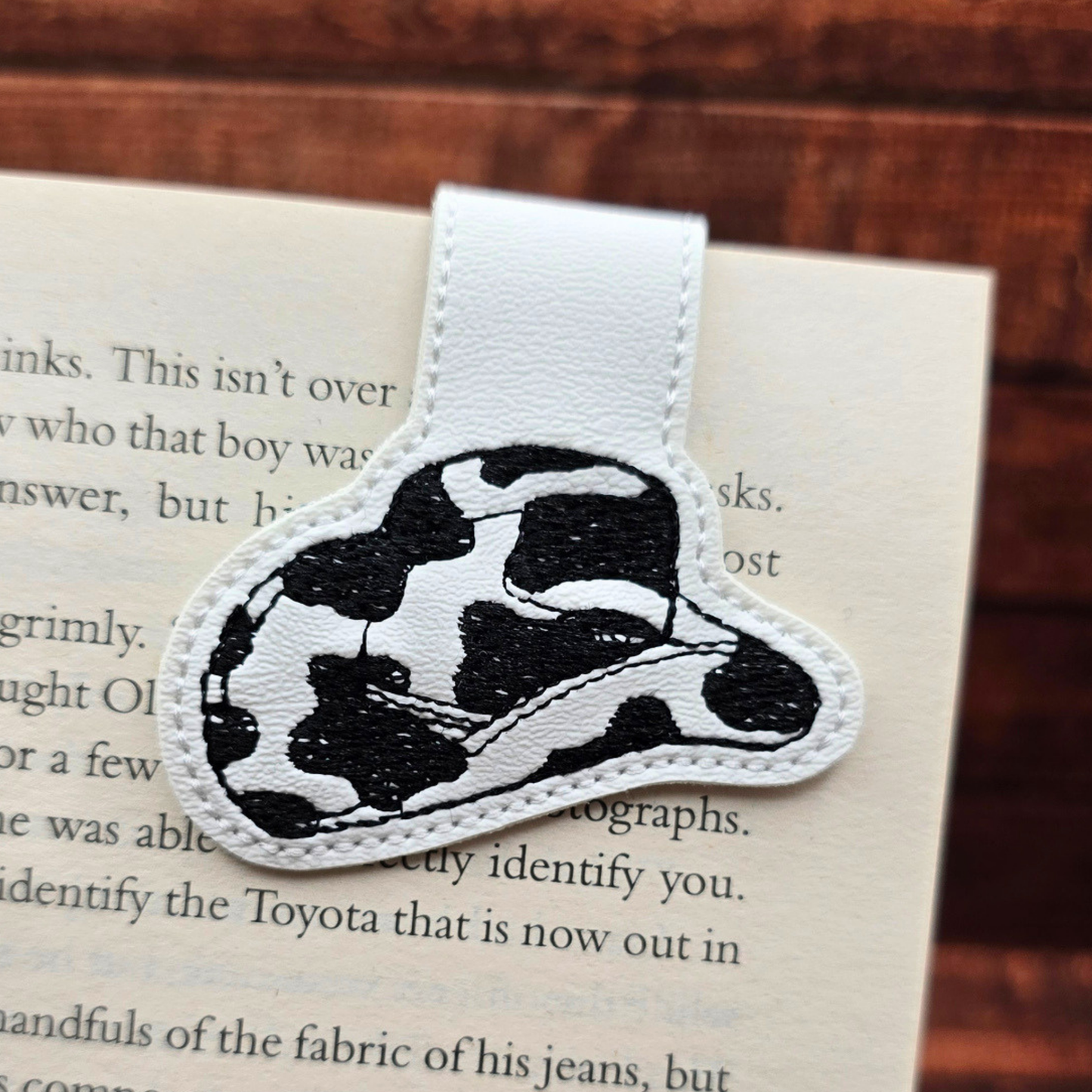 Cowboy Hat | Embroidered Magnetic Bookmark