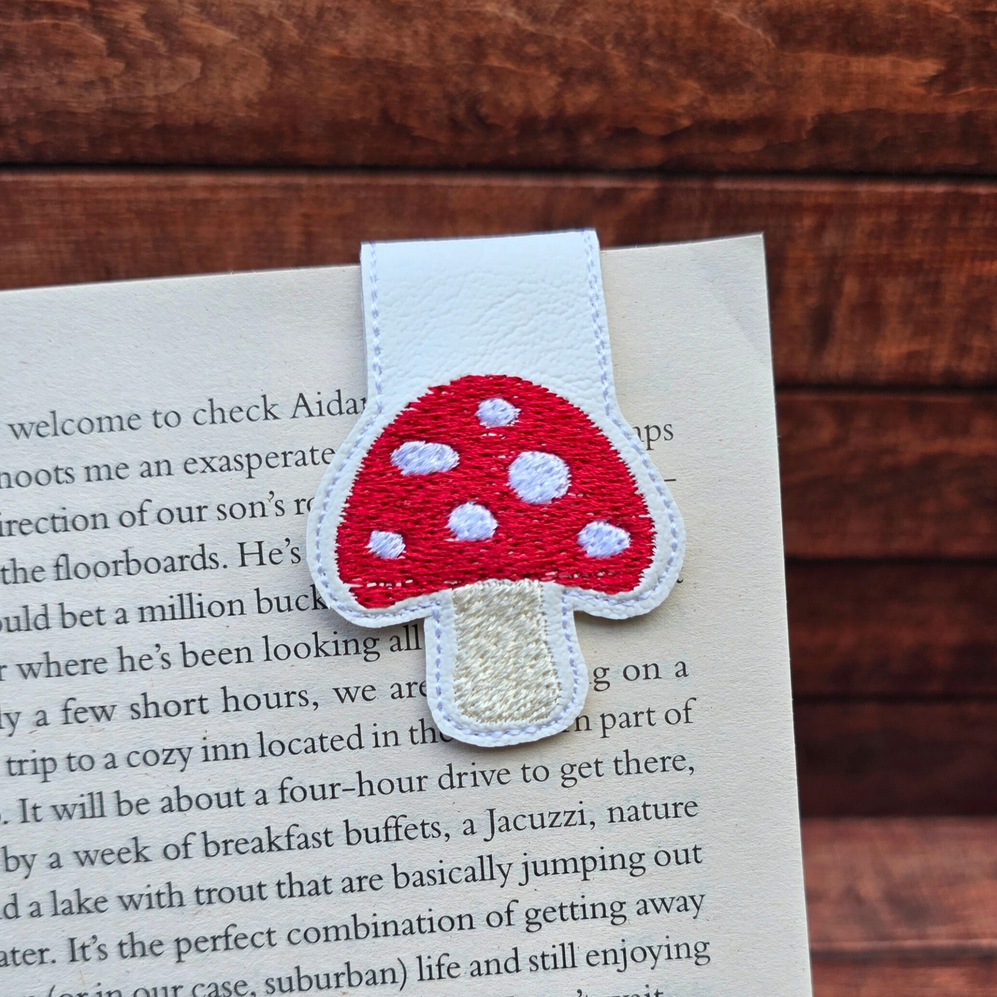 Mushroom | Embroidered Magnetic Bookmark | Book Accessory