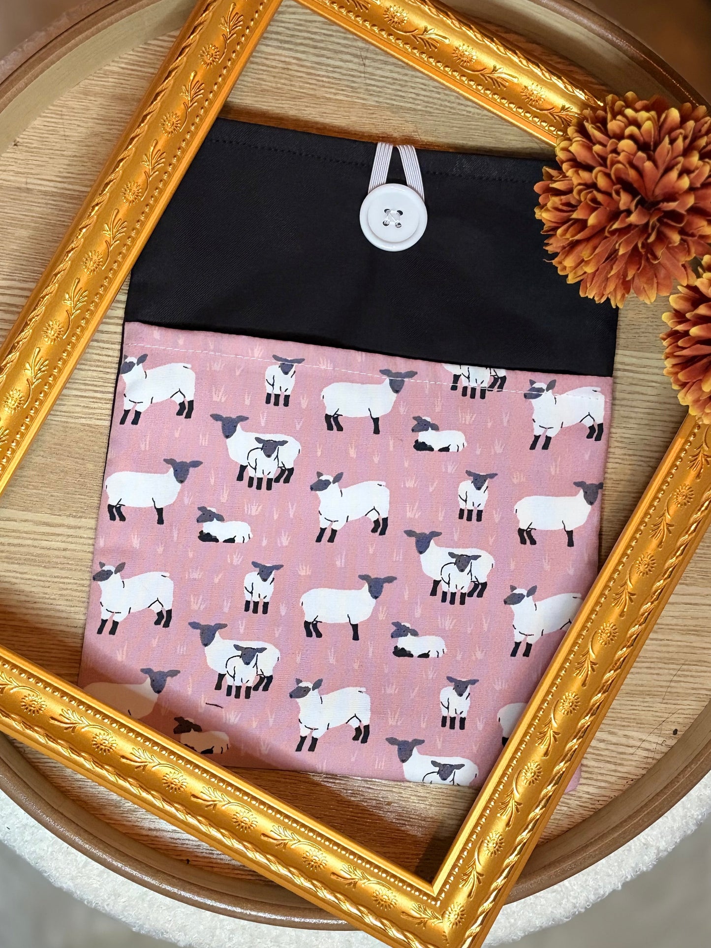 Pink Sheep kindle/booksleeve