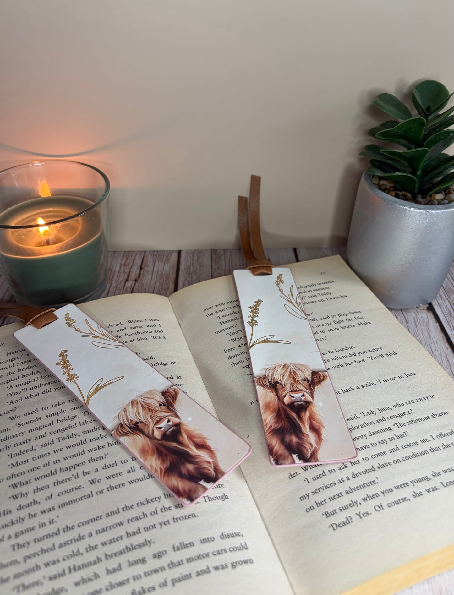 Highland cow bookmark