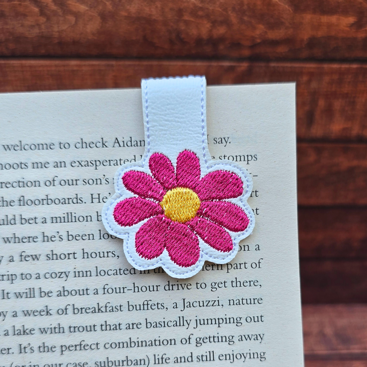 Bold Flower | Embroidered Magnetic Bookmark | Book Accessory