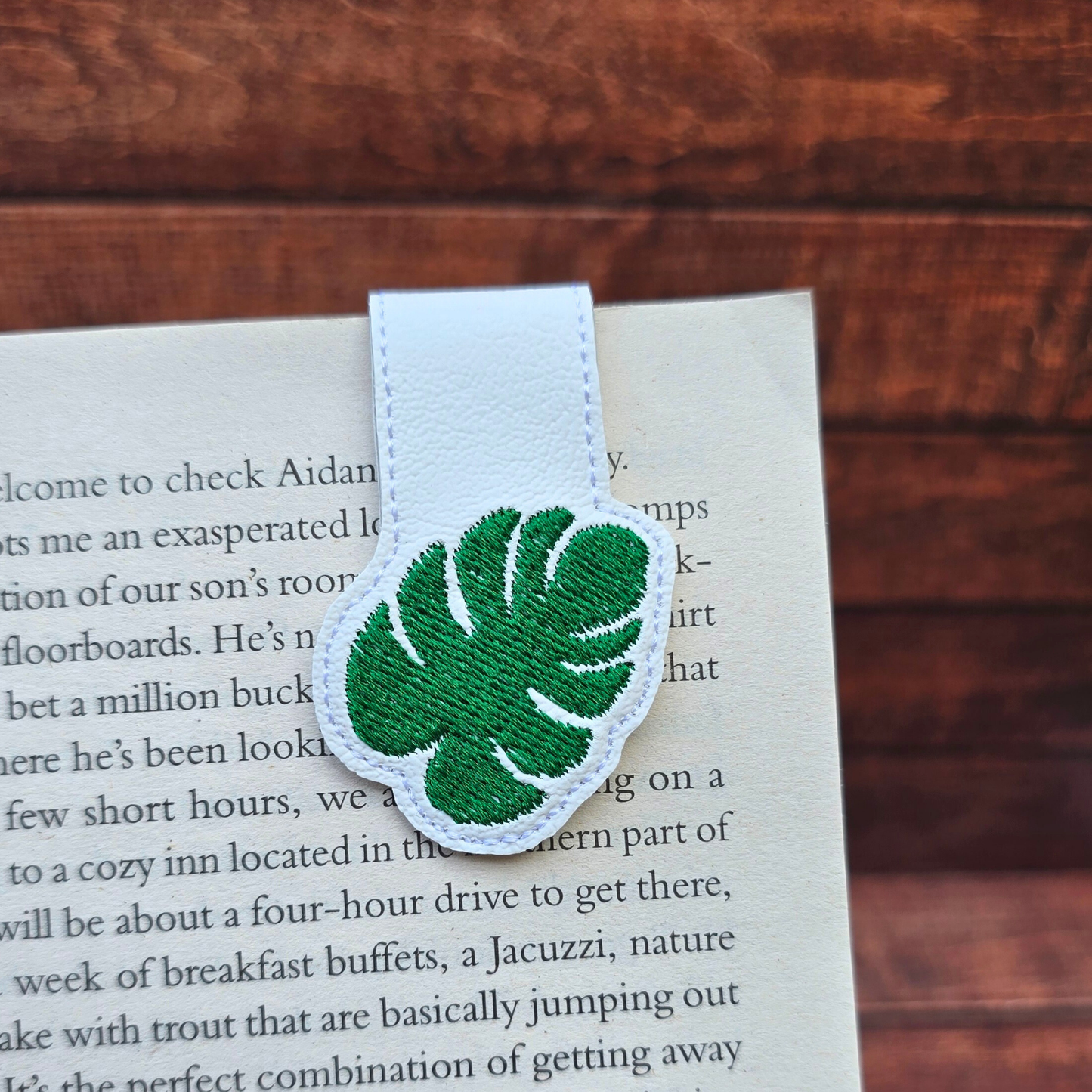 Monstera | Embroidered Magnetic Bookmark | Book Accessory
